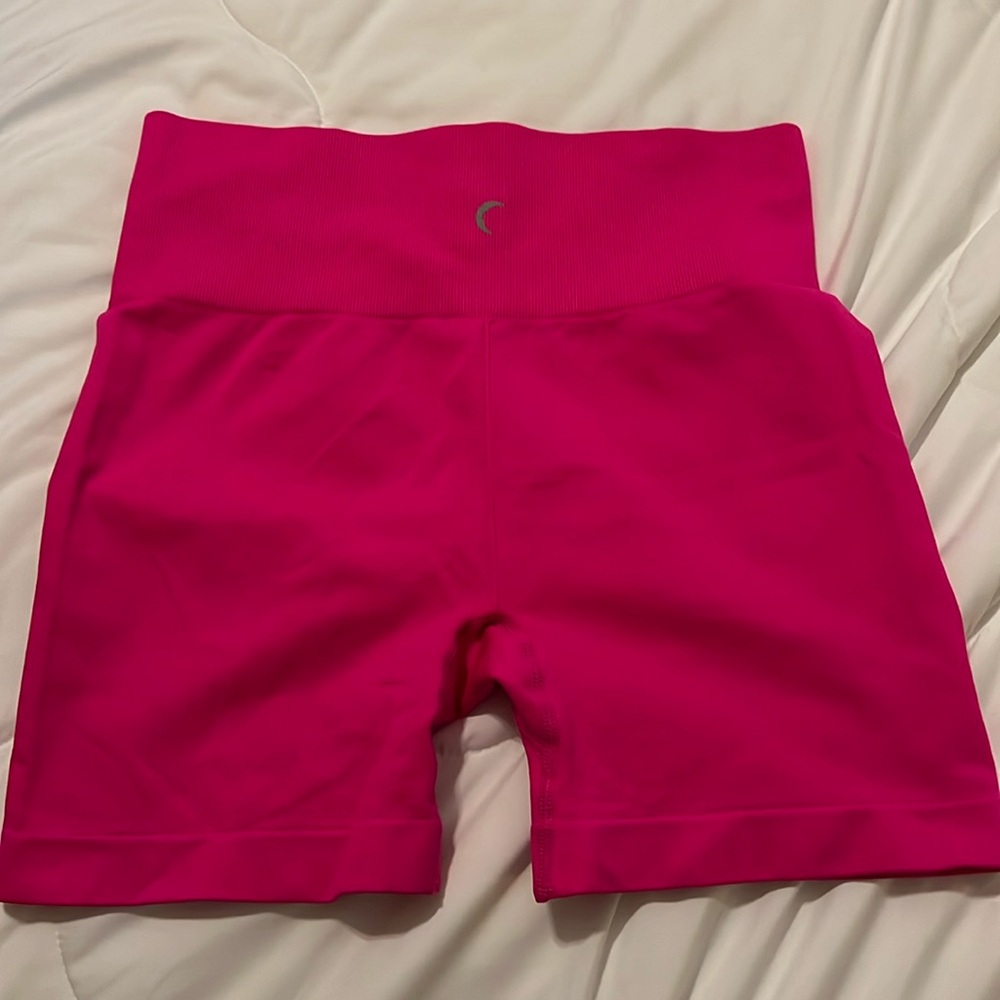 Zyia activitve wear bike shorts hot pink size large